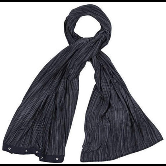 BNWT Champion Scarf. Cowl, Towel, shawl, drape - Picture 5 of 7